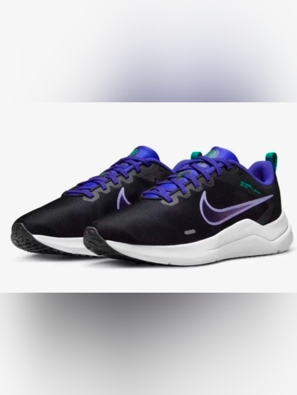 New 9.5W Nike  Black & Purple Blueish Training Sneakers with Teal Heel Tab